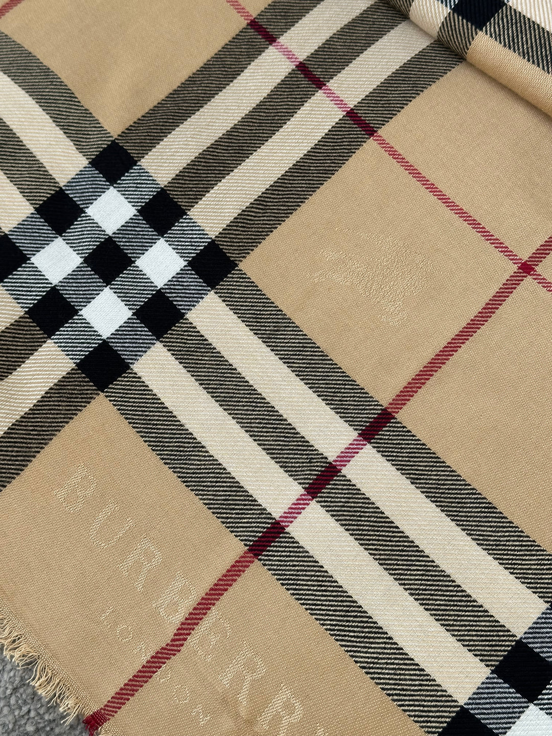 Sciarpa Burberry 100% Cashmere