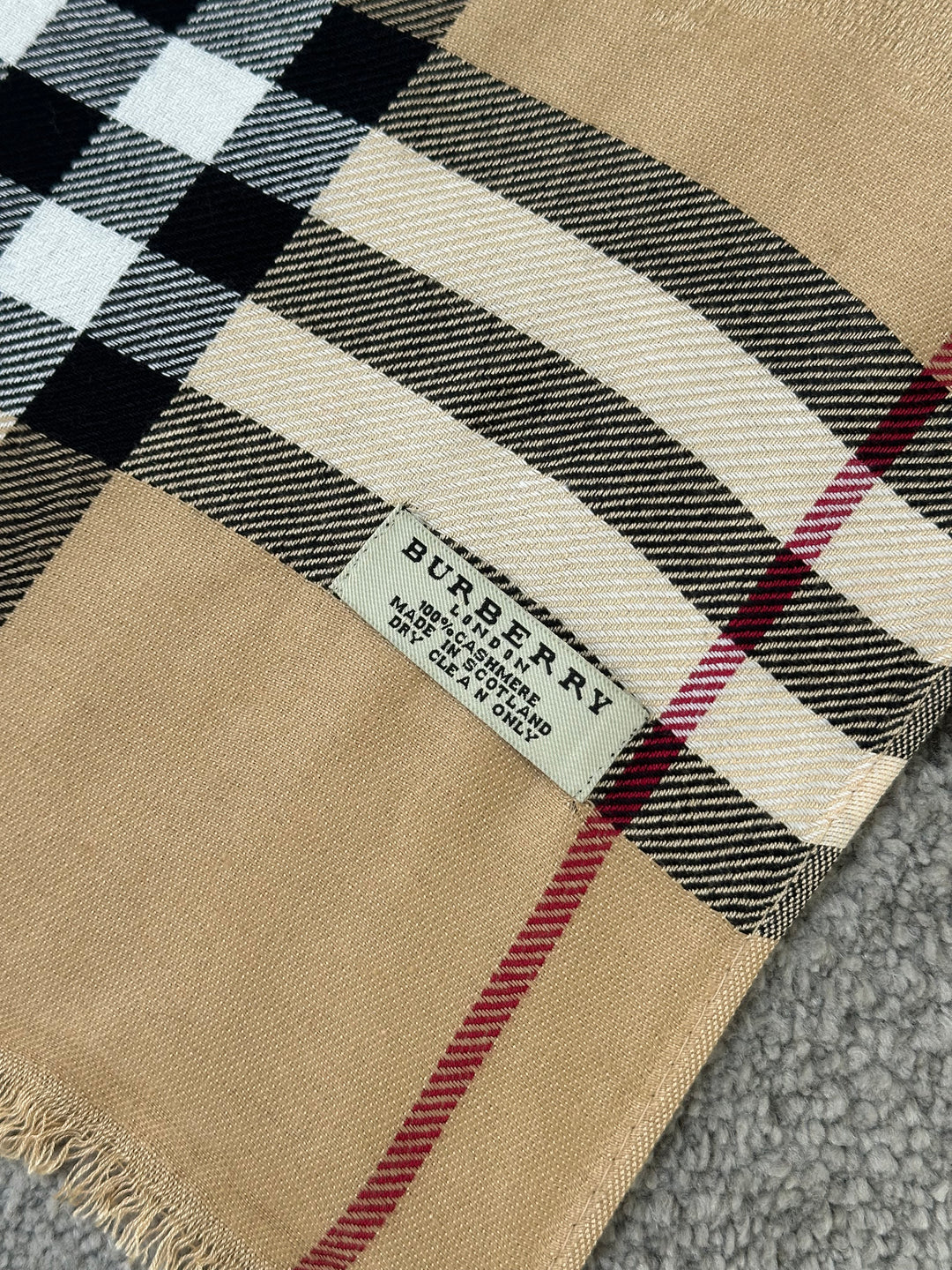 Sciarpa Burberry 100% Cashmere