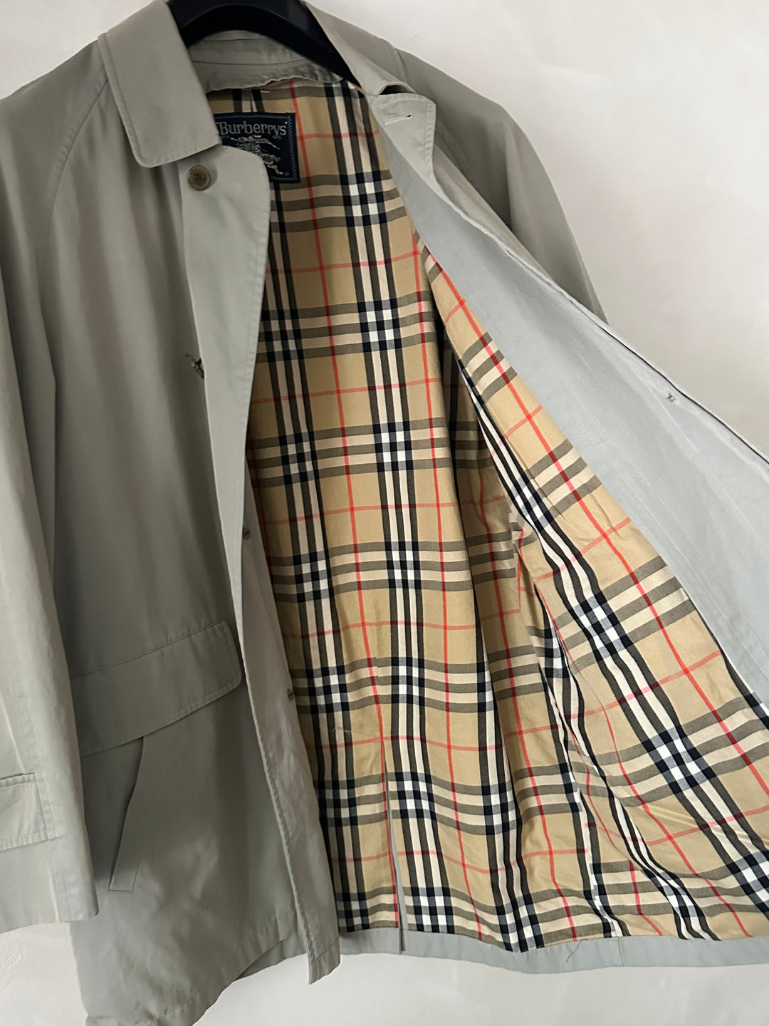 Trench corto Burberry - M